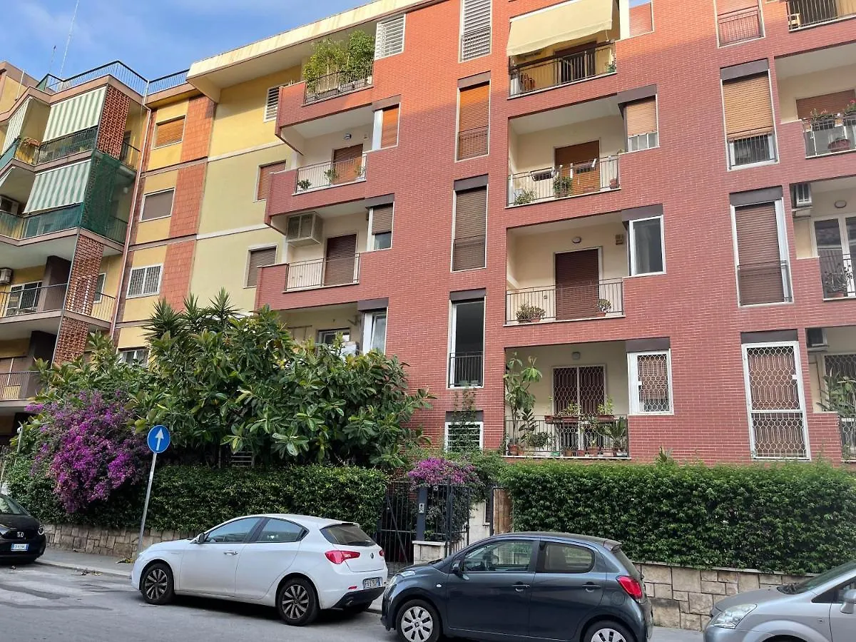 Moderno Home 2 Bari 0*,  Italy