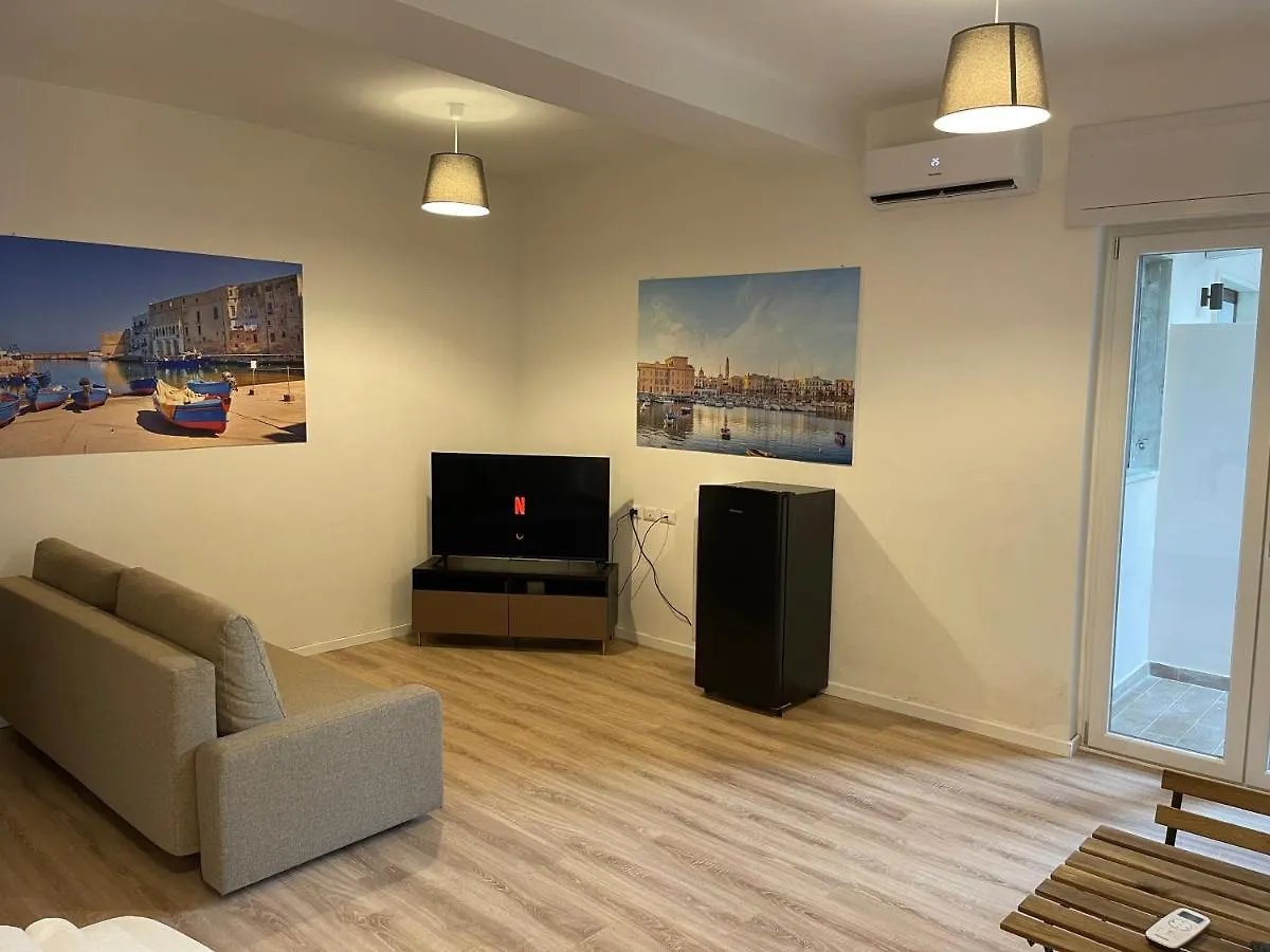 Moderno Home 2 Bari Italy